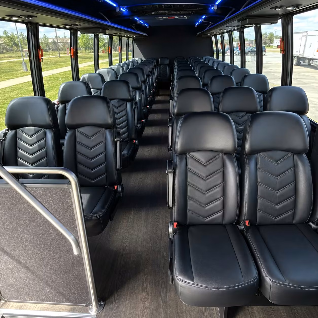 chesapeake 30 passenger minibus rental