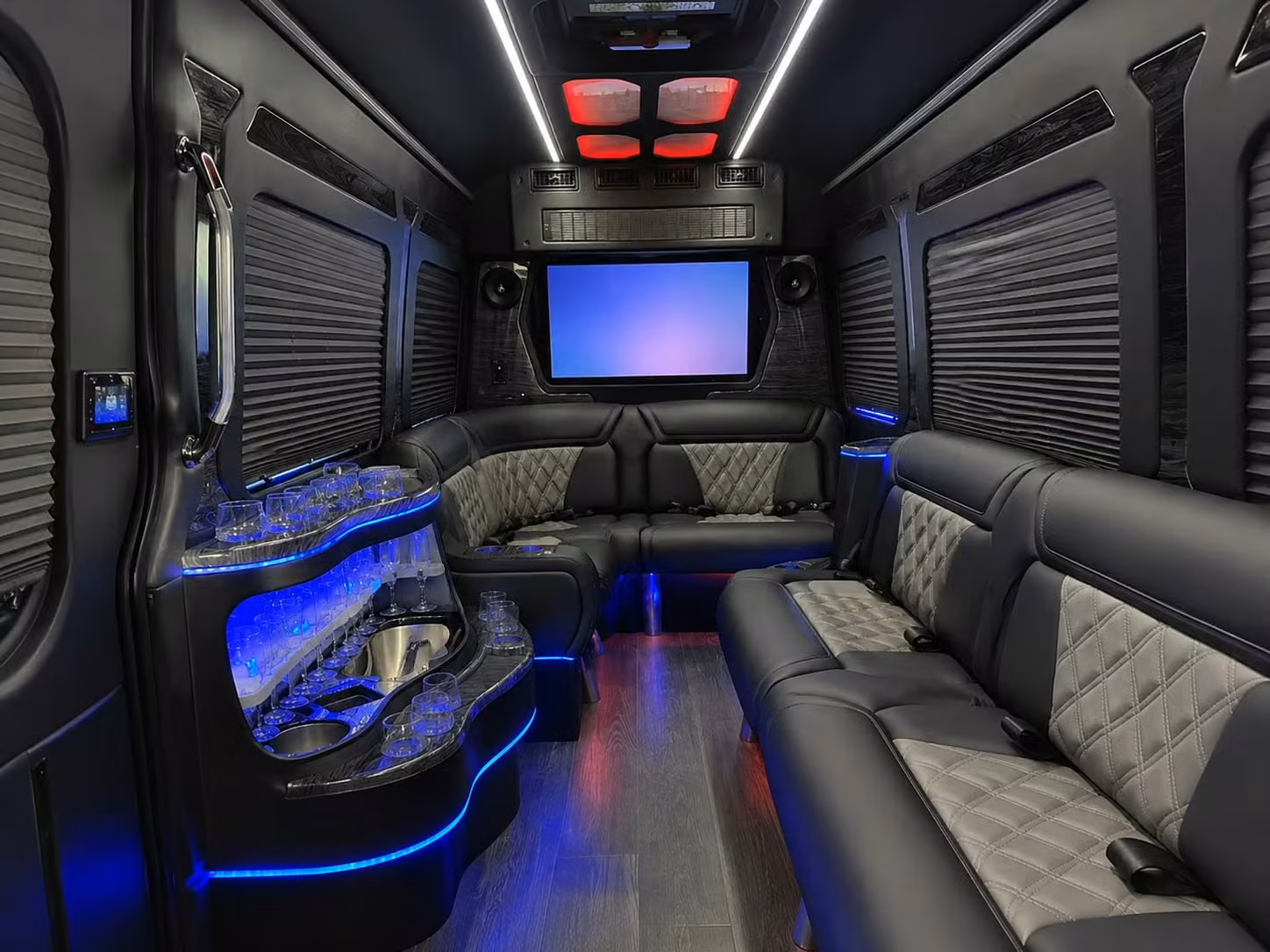 construction crew and worksite shuttle transportation in chesapeake