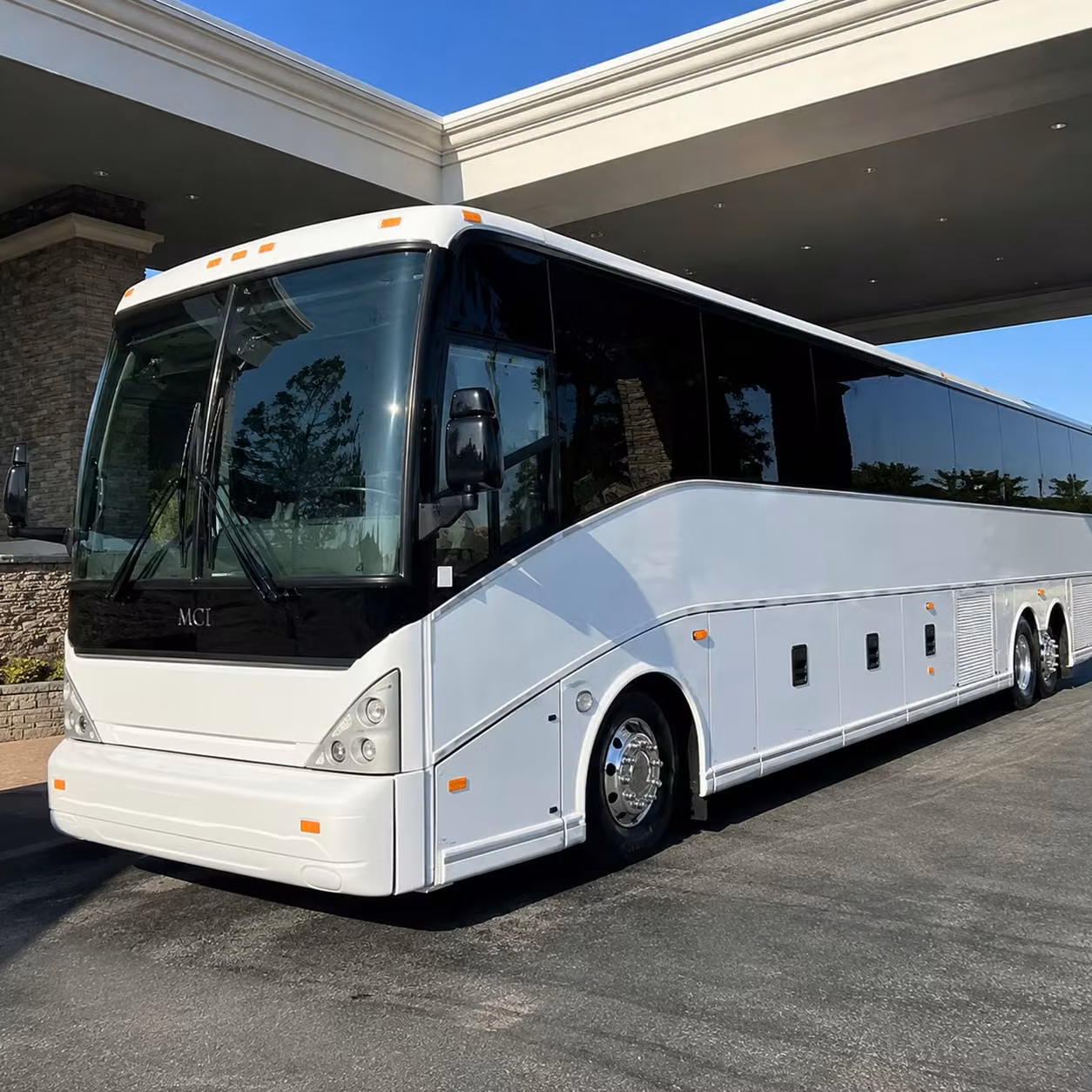 large groups flying out of richmond international airport can count on busrentalchesapeake com