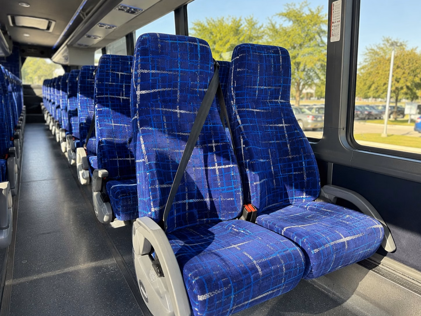 shuttle guests between chesapeake hotels and your wedding venue without the parking headaches